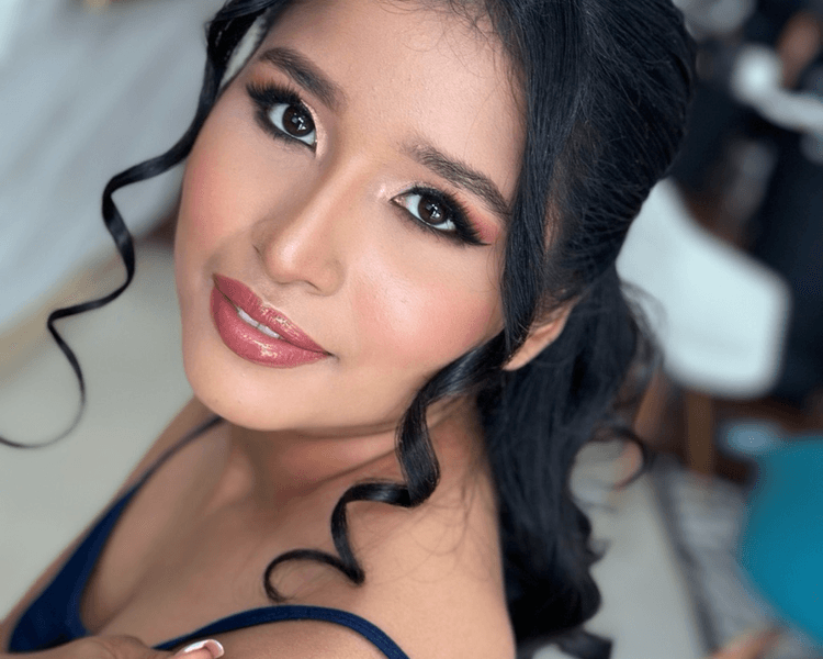 Glam (Maquillaje y Recogido)
