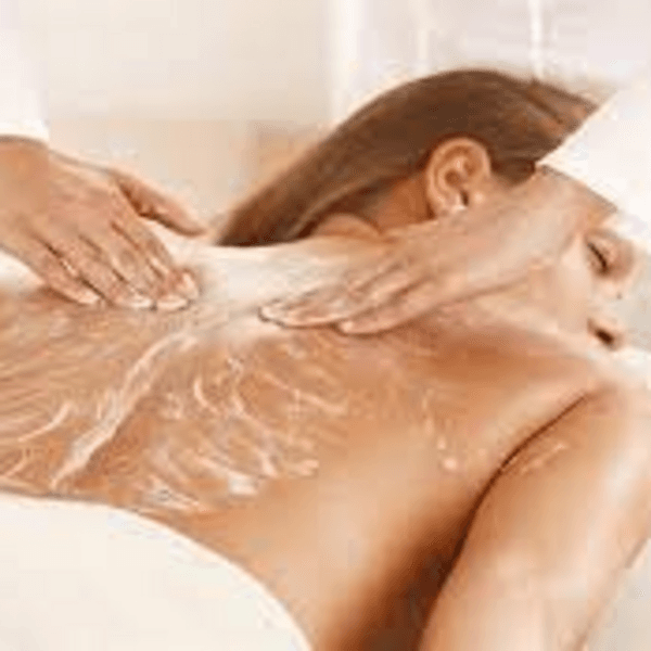 LIMPIEZA DE ESPALDA MUJER