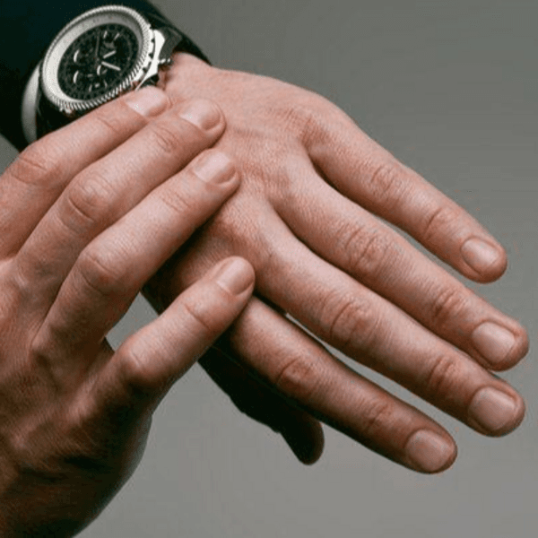 EMBELLECIMIENTO DE MANOS CON O SIN BRILLO