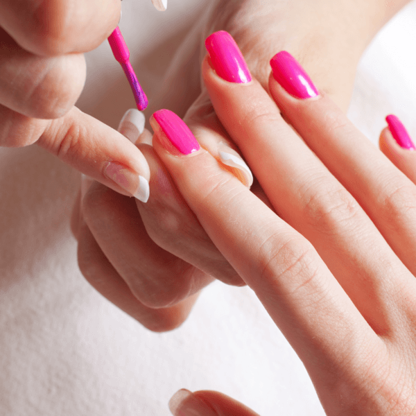 MANICURE CON ESMALTE