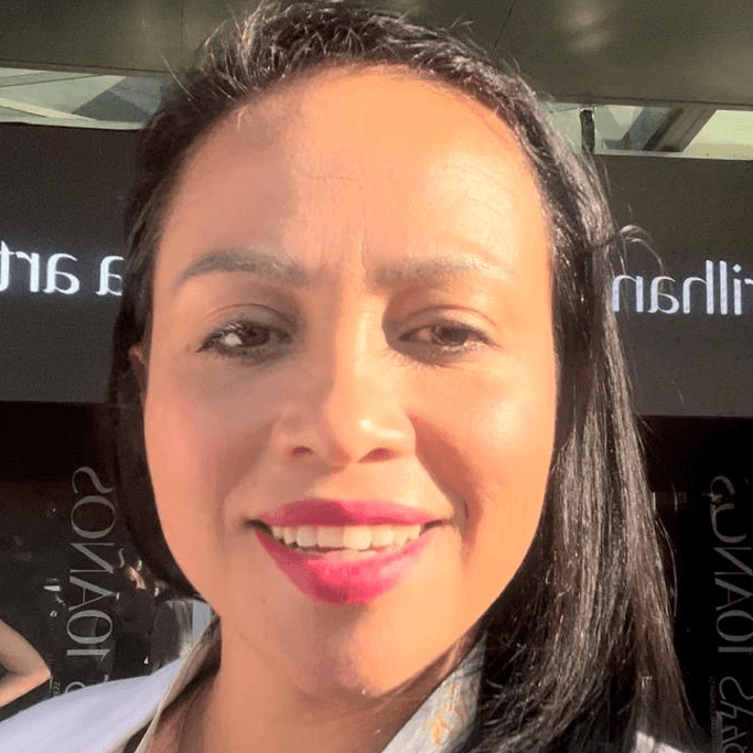 Dra Fernández Arce Luz Marina photo