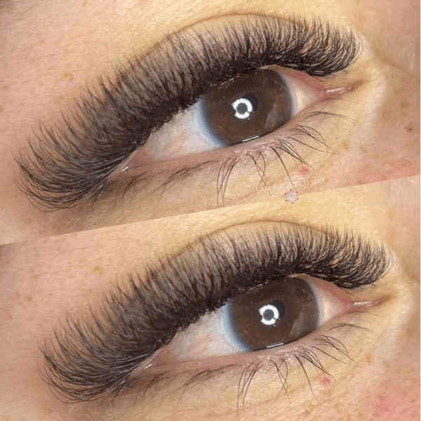 Extensiones de pestañas: Retoque efecto volumen tecnológico