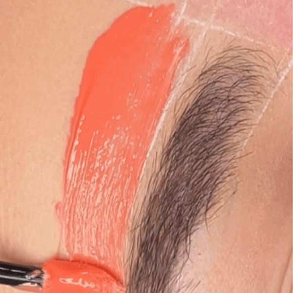 Diseño y Perfilado de Cejas