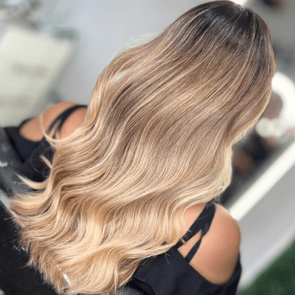 Técnicas de Decoloración (Babylights, Balayage, Morena Iluminada)